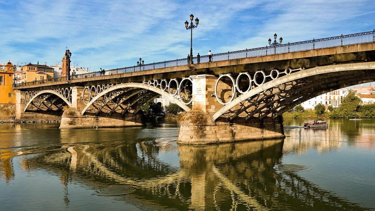 En La Mejor Zona De Triana, Junto Al Puente Appartement *